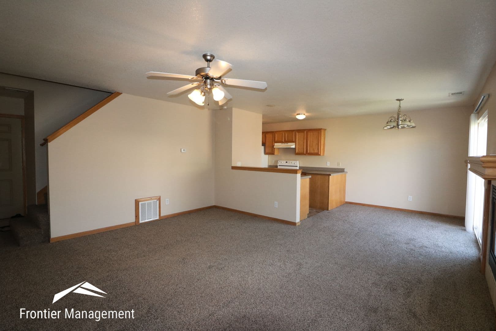 Junction City Apartment: 908-910 Jackalope