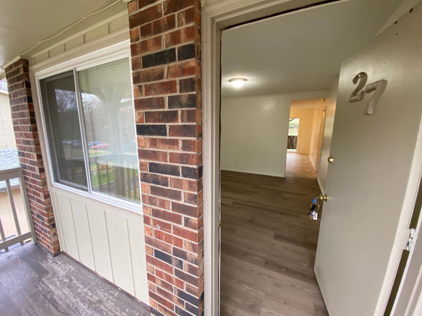 Warrensburg Apartment: 303 W Young Ave.