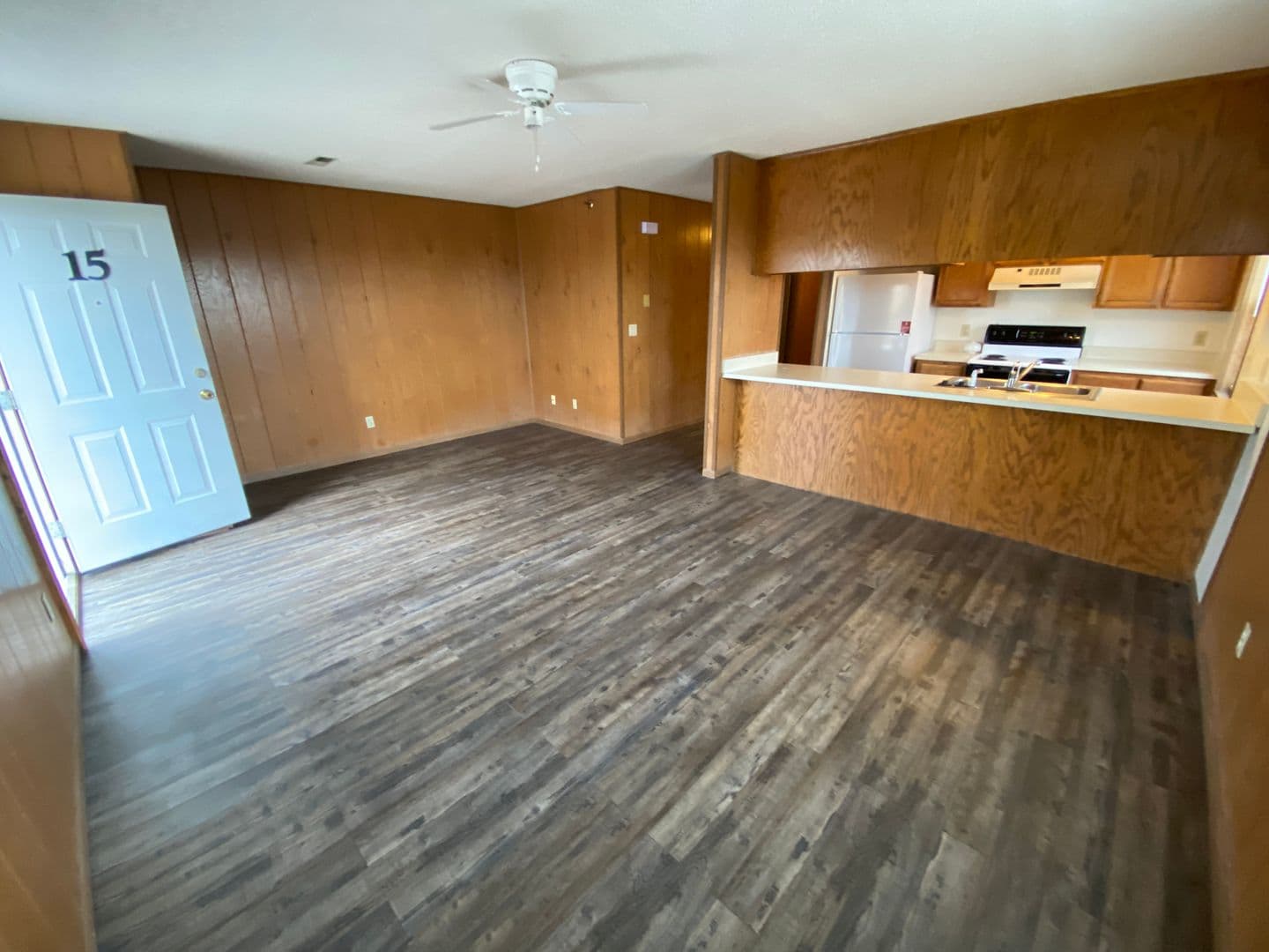 Warrensburg Apartment: 211 McGoodwin St