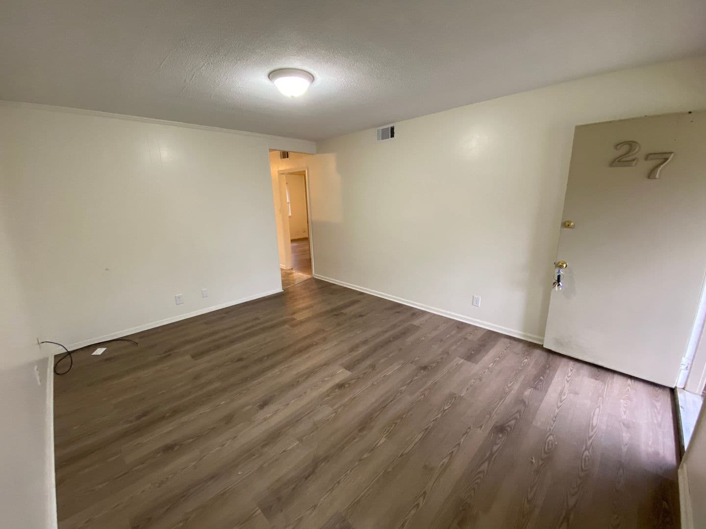 Warrensburg Apartment: 303 W Young Ave.