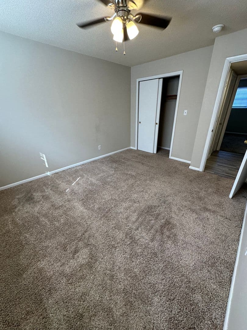 Warrensburg Apartment: 801 S Maguire St