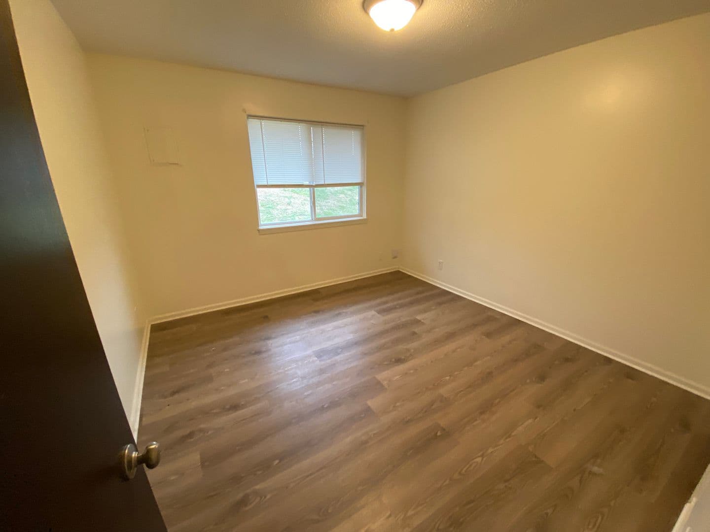 Warrensburg Apartment: 303 W Young Ave.