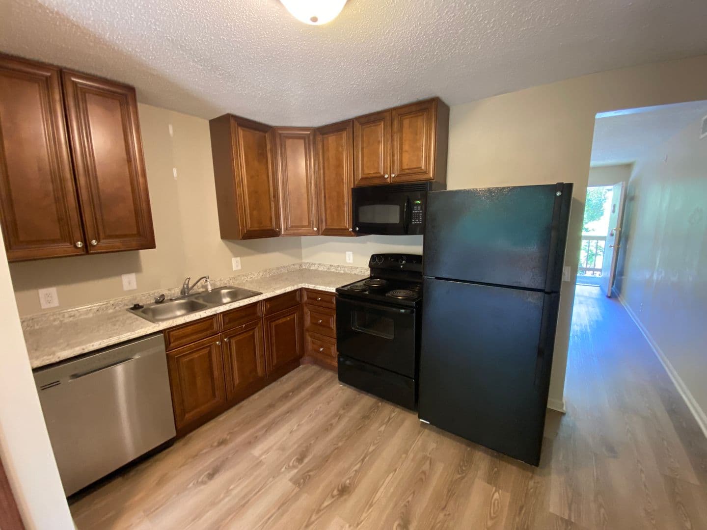 Warrensburg Apartment: 303 W Young Ave.
