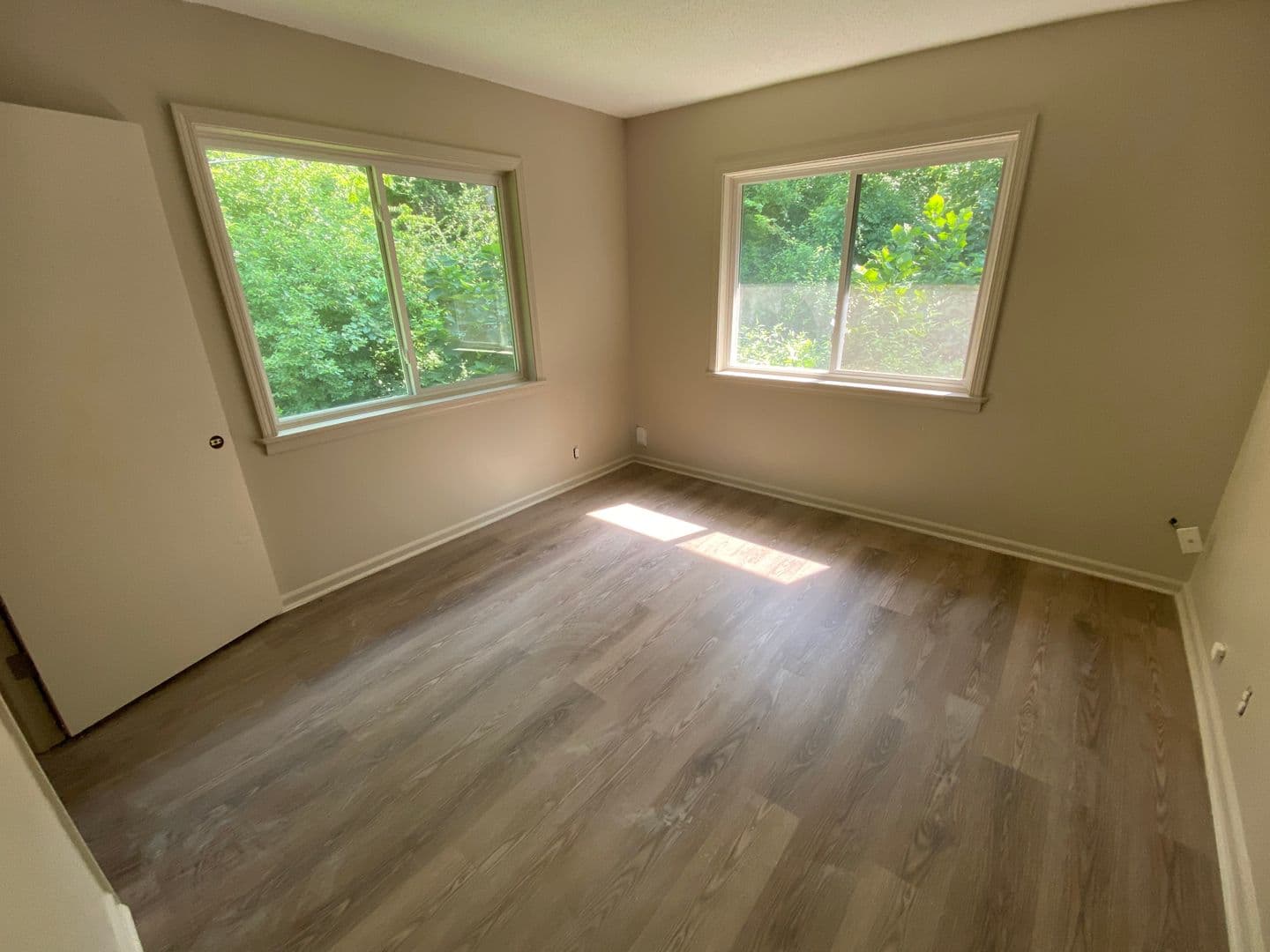 Warrensburg Apartment: 303 W Young Ave.