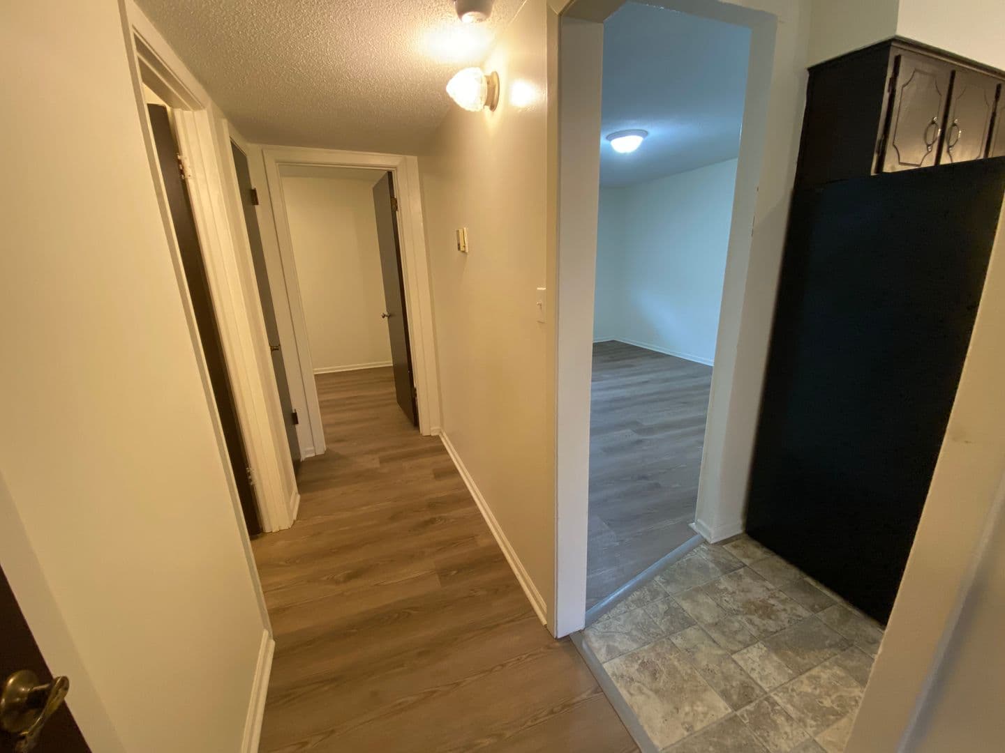 Warrensburg Apartment: 303 W Young Ave.