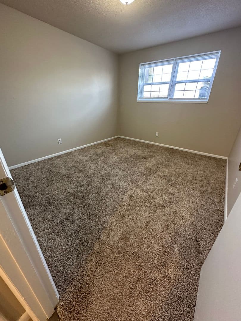 Warrensburg Apartment: 801 S Maguire St