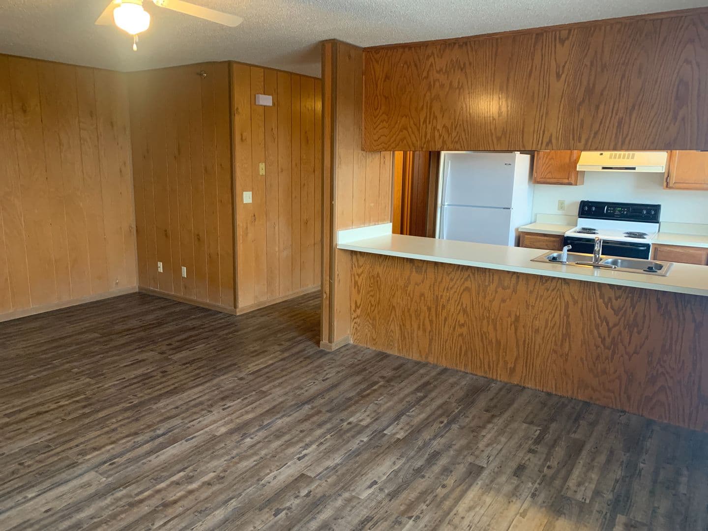 Warrensburg Apartment: 211 McGoodwin St