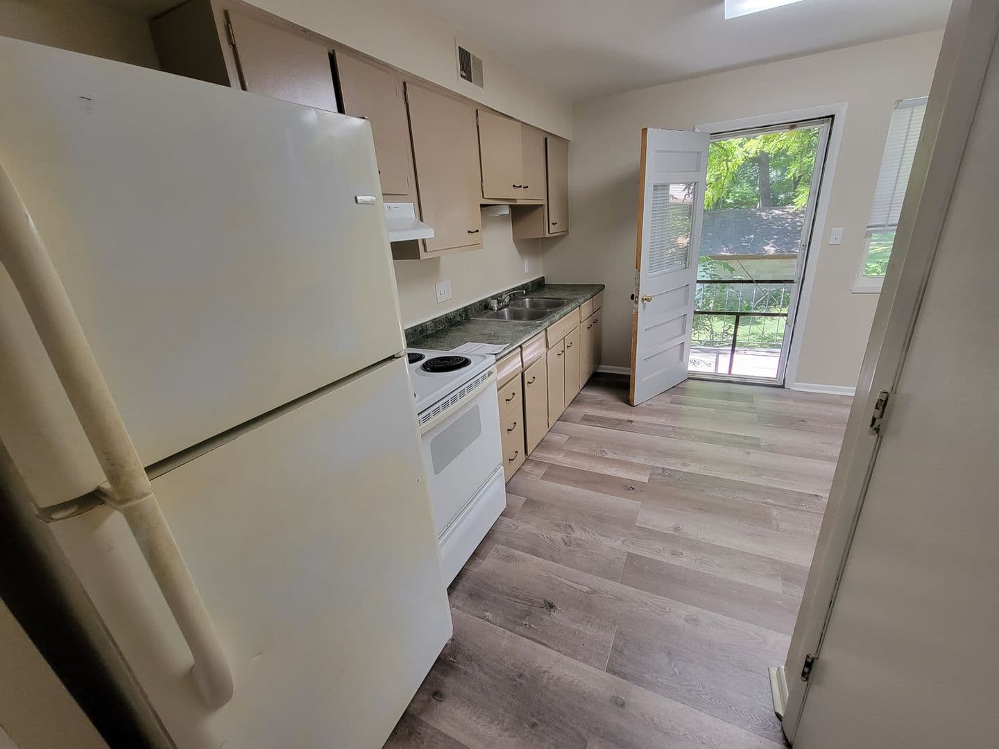 Warrensburg Apartment: 801 S Maguire St