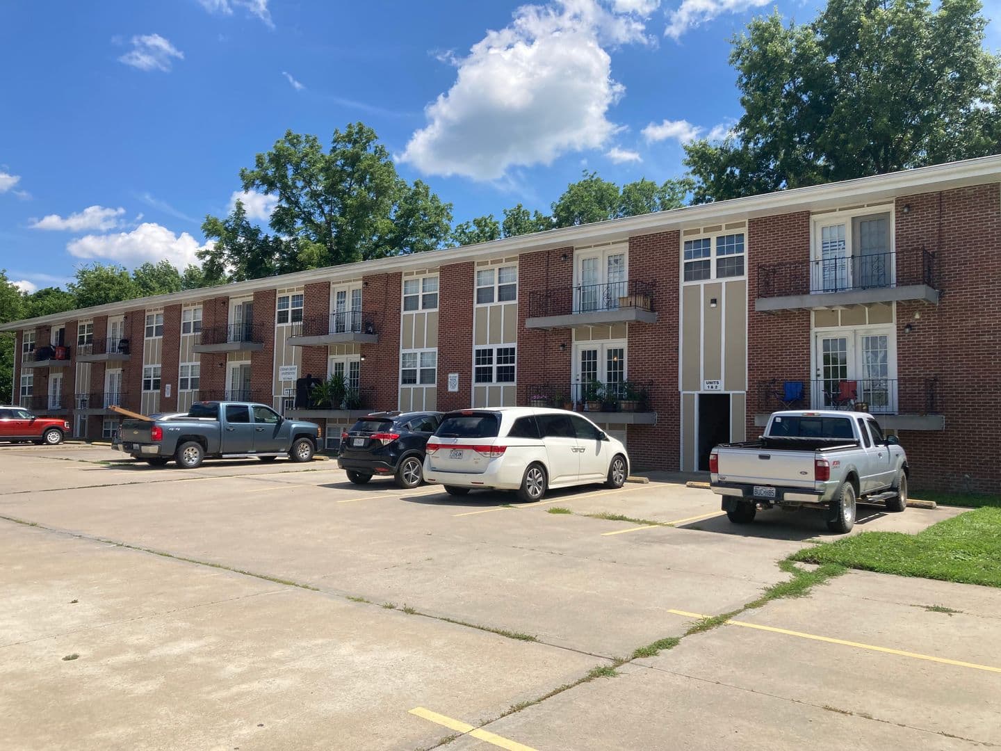 Warrensburg Apartment: 801 S Maguire St