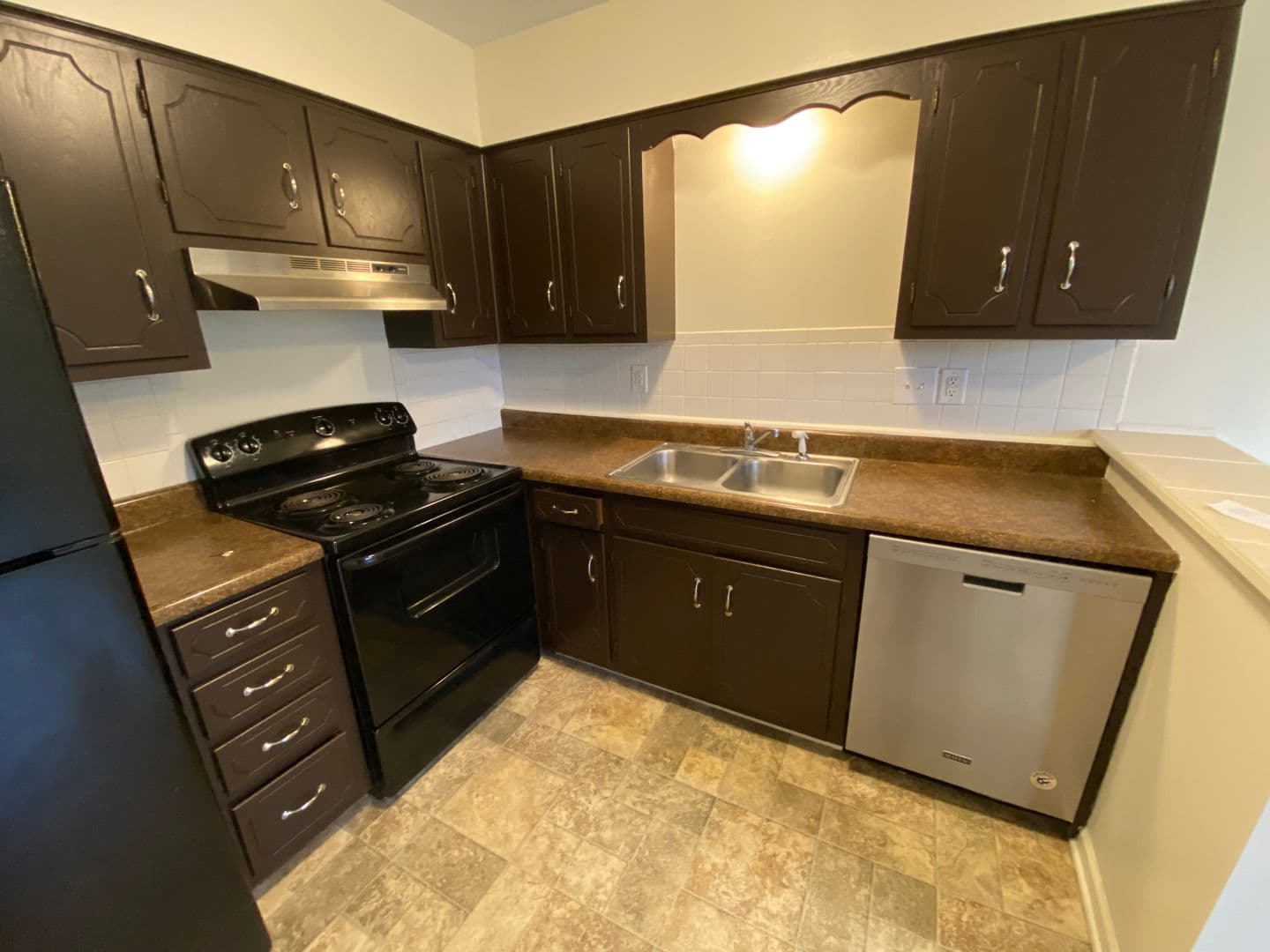 Warrensburg Apartment: 303 W Young Ave.