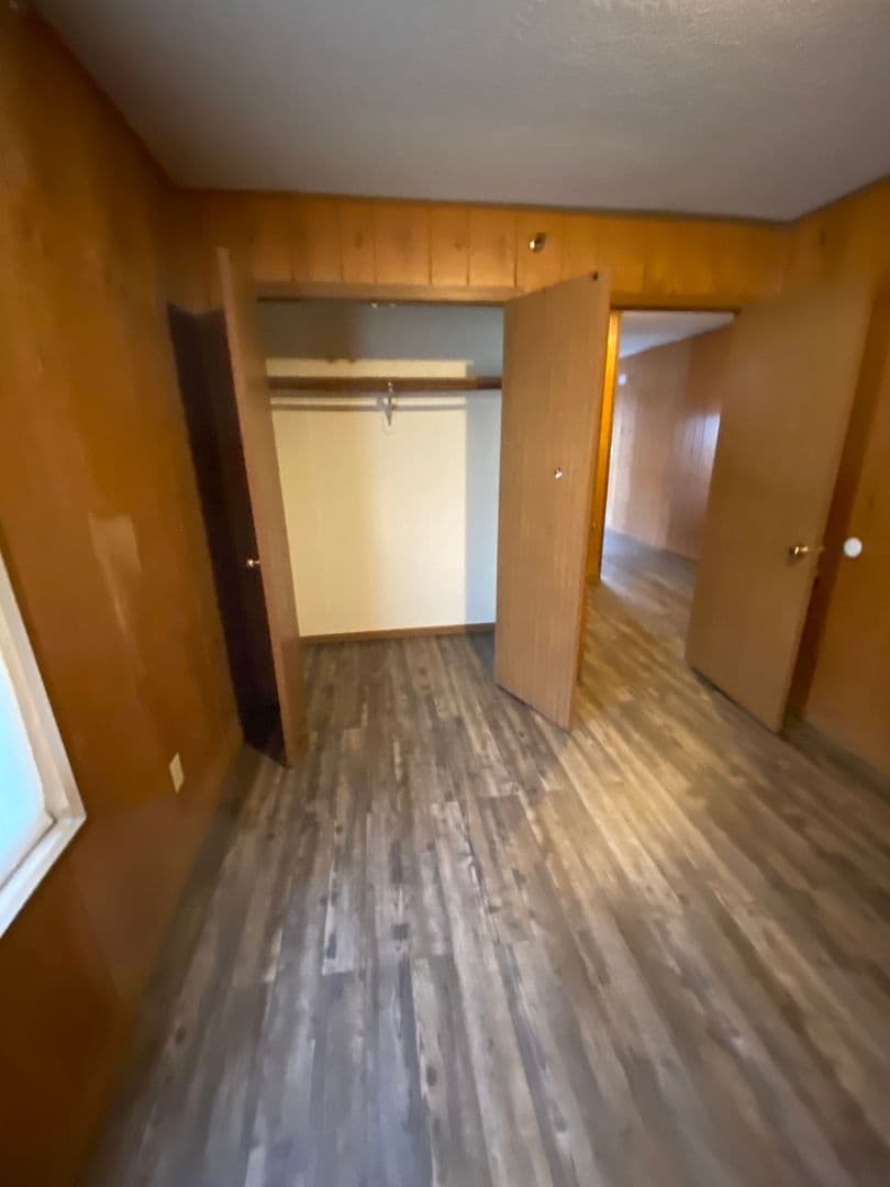 Warrensburg Apartment: 211 McGoodwin St