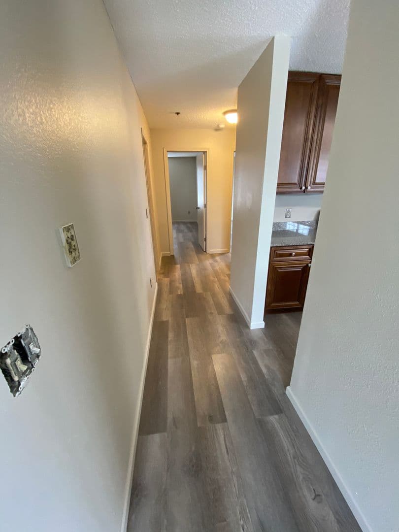 Warrensburg Apartment: 211 McGoodwin St