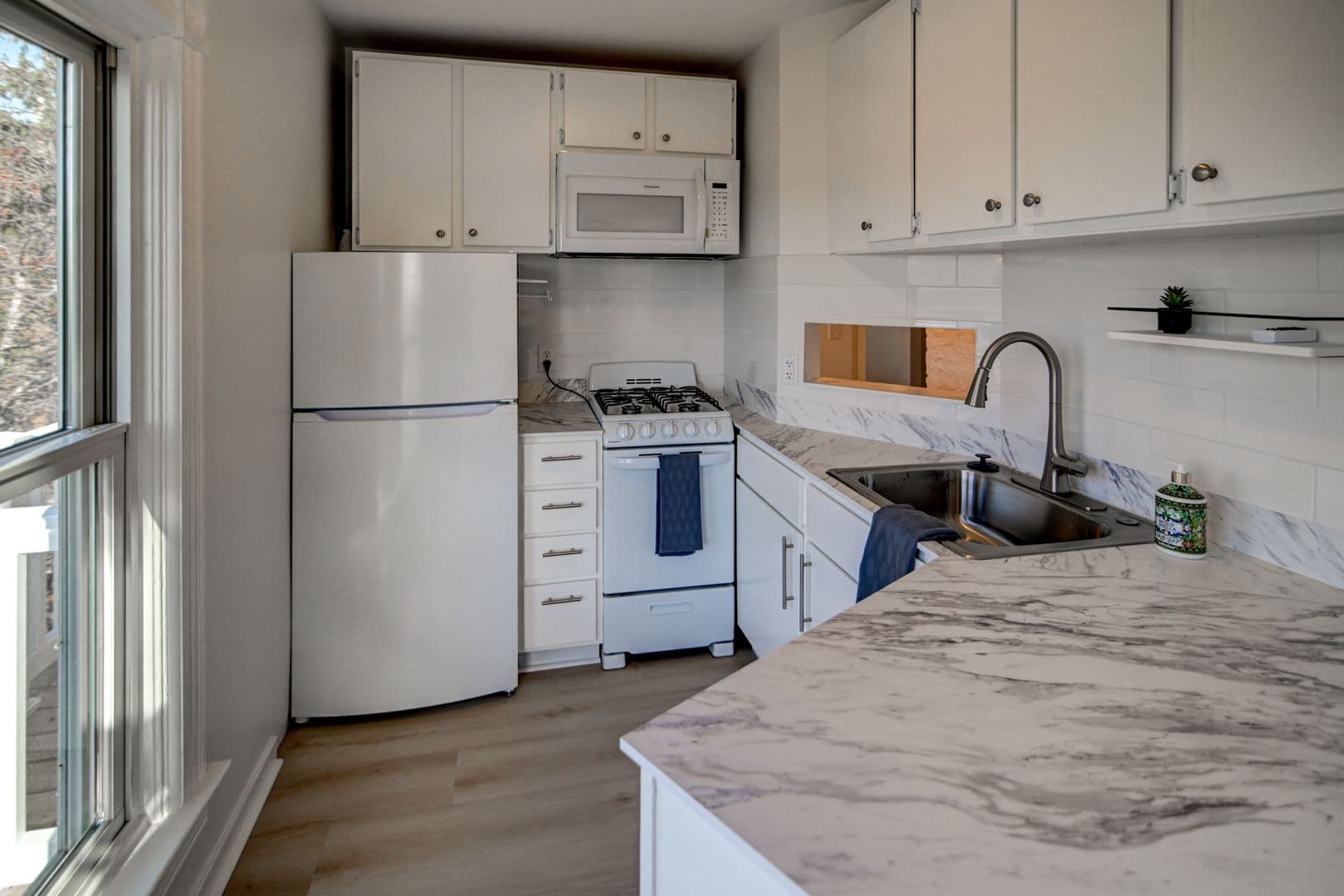 Madison Apartment: 731-733 Jenifer Street