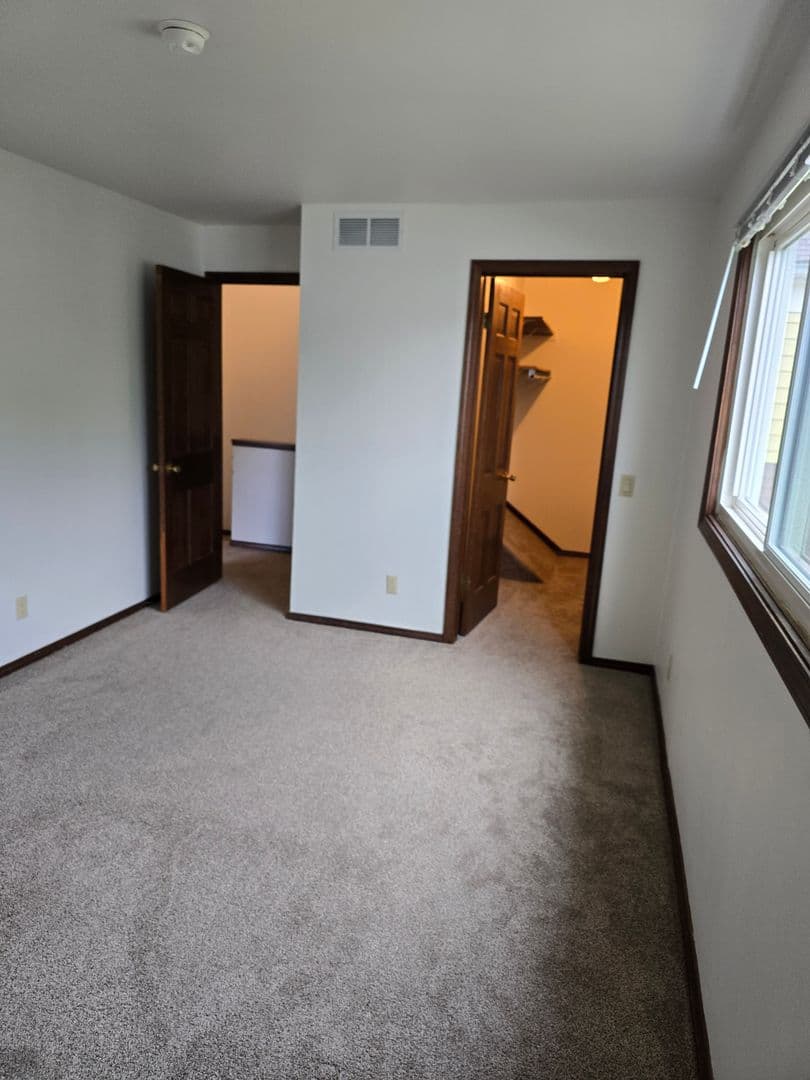 Madison Apartment: Coronado Ct