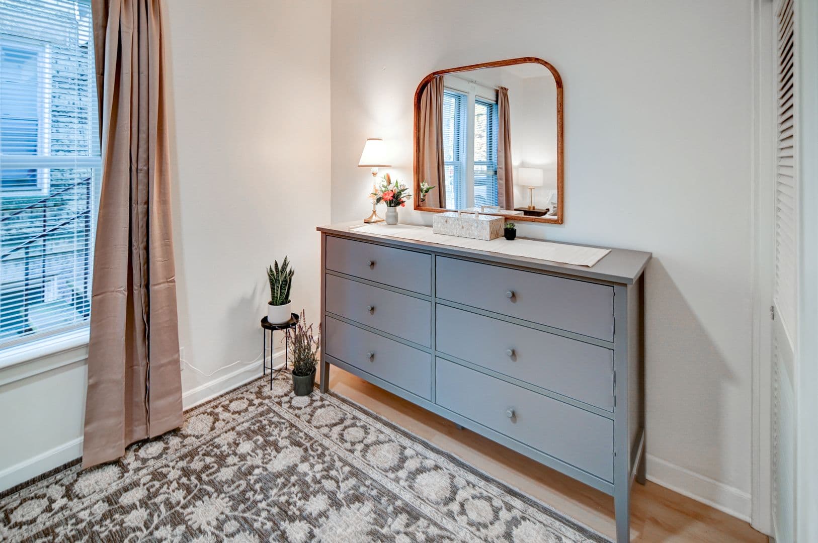 Madison Apartment: 731-733 Jenifer Street