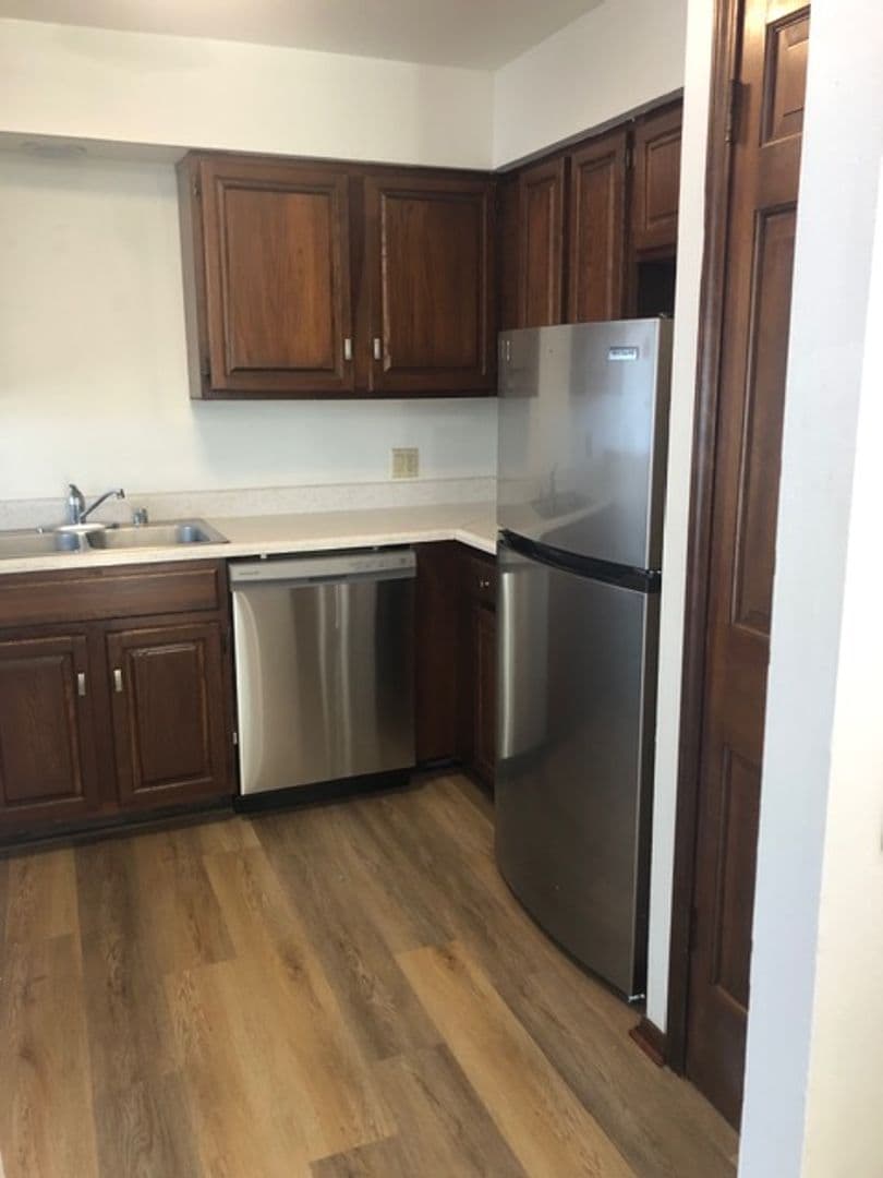 Madison Apartment: Coronado Ct