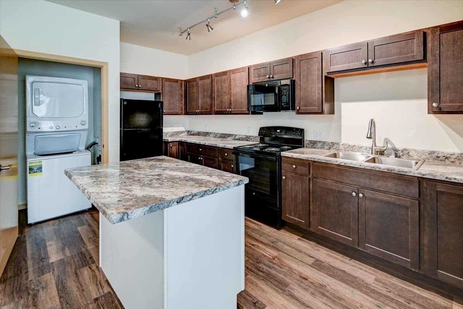 Madison Apartment: 2128 Luann Ln - 2128 Luann Ln #4