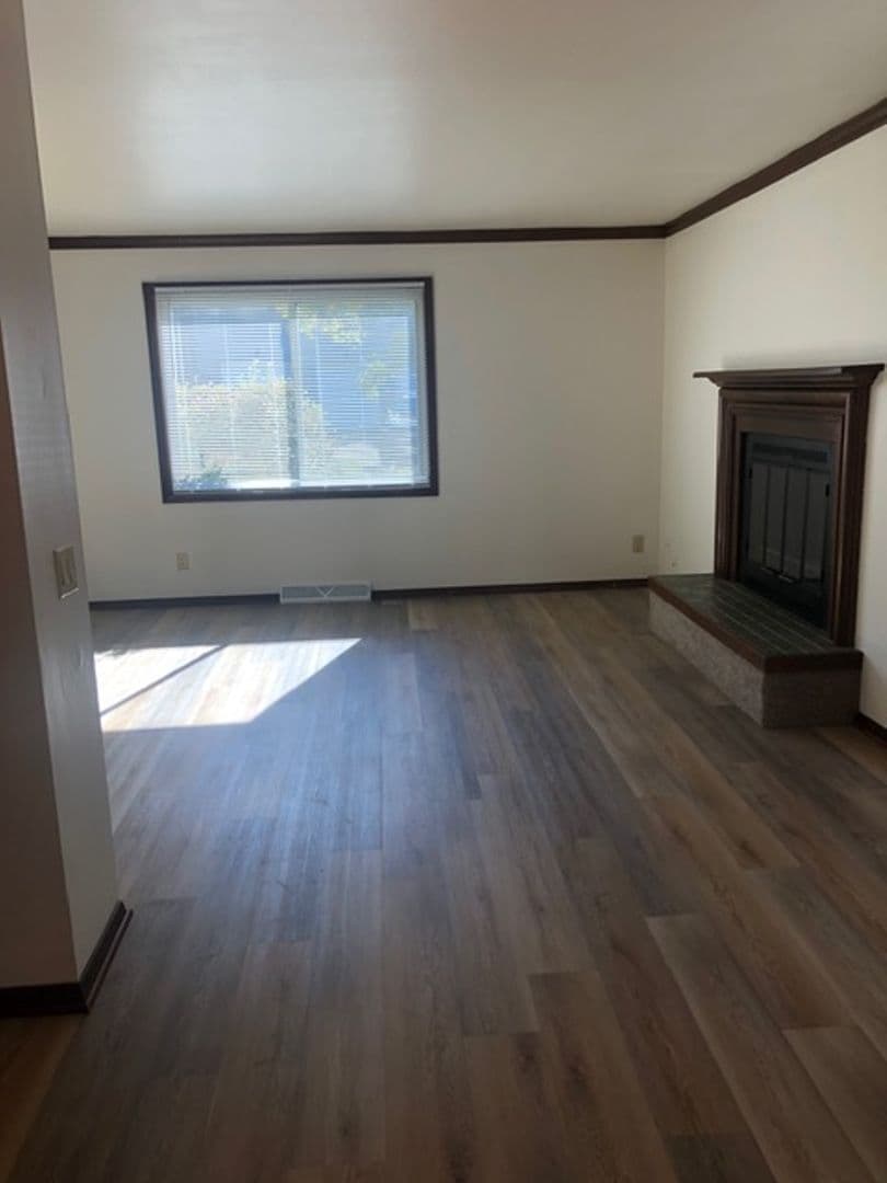 Madison Apartment: Coronado Ct