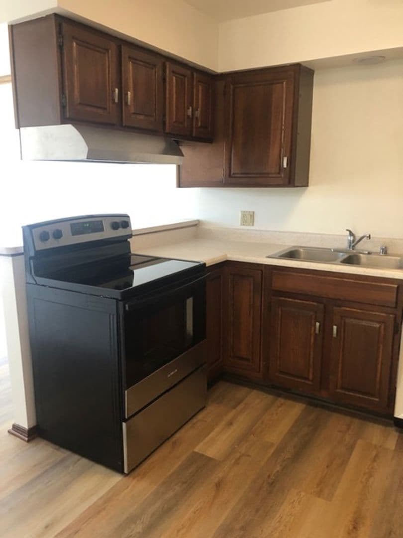 Madison Apartment: Coronado Ct