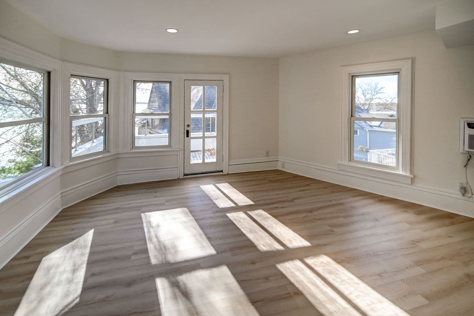 Madison Apartment: 731-733 Jenifer Street