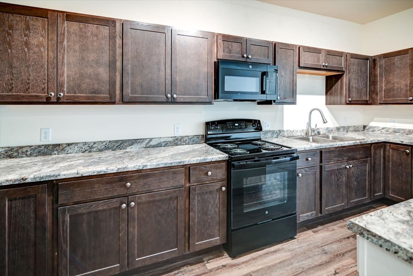 Madison Apartment: 2128 Luann Ln - 2128 Luann Ln #4