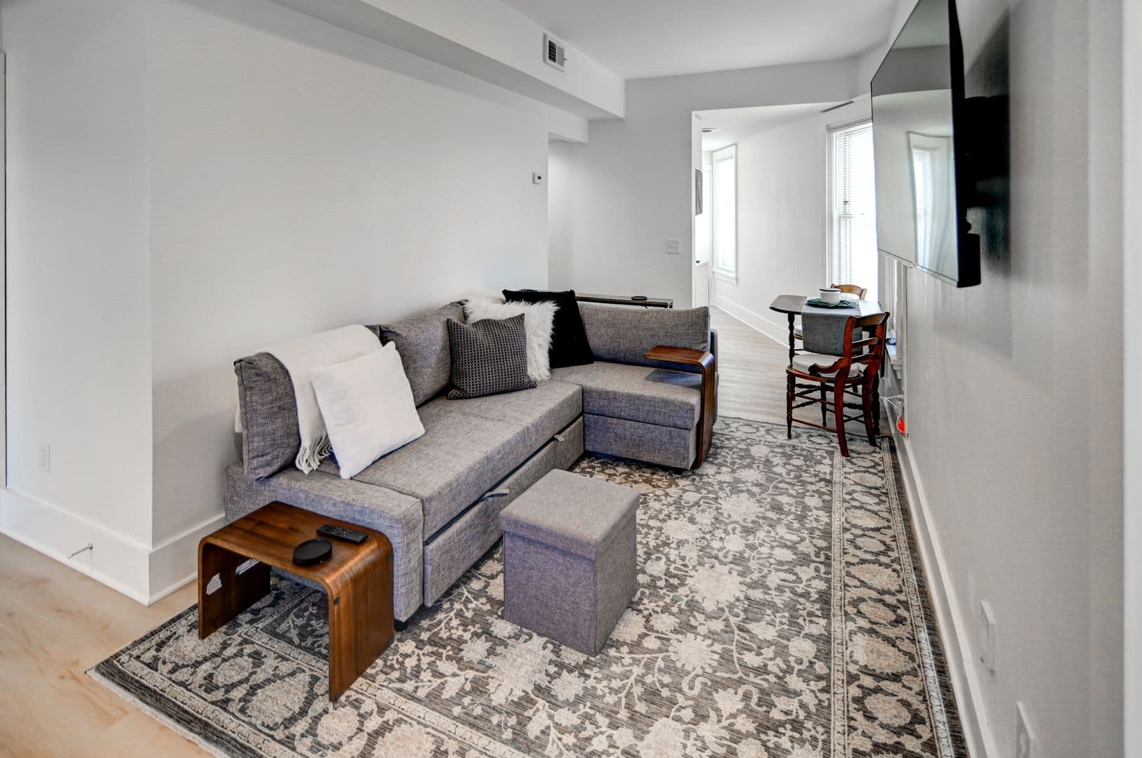Madison Apartment: 731-733 Jenifer Street