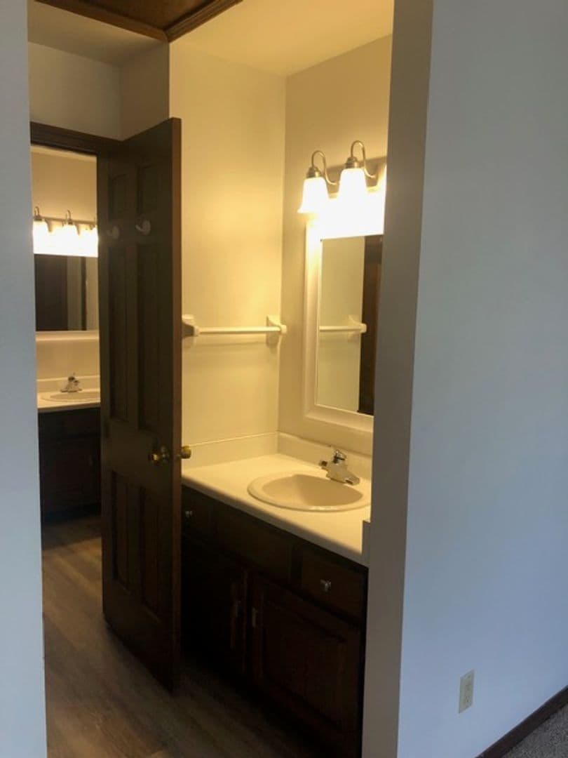 Madison Apartment: Coronado Ct