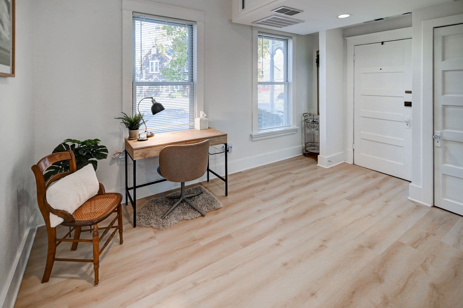 Madison Apartment: 731-733 Jenifer Street