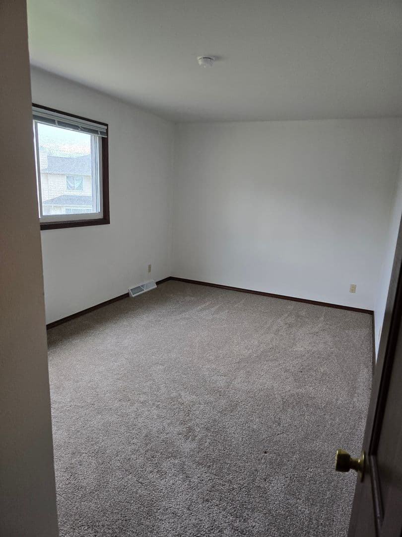 Madison Apartment: Coronado Ct