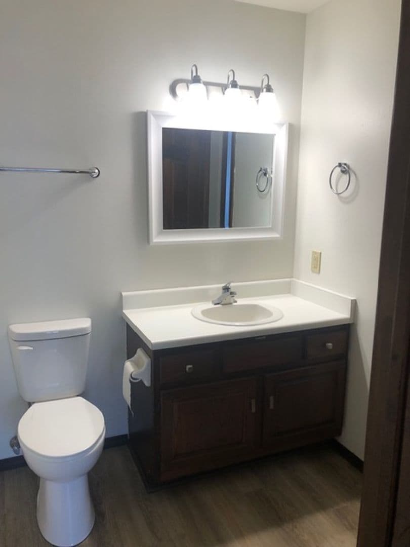 Madison Apartment: Coronado Ct