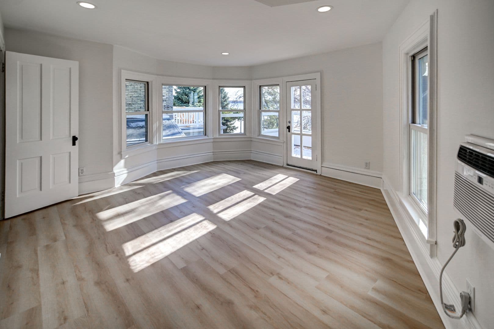 Madison Apartment: 731-733 Jenifer Street