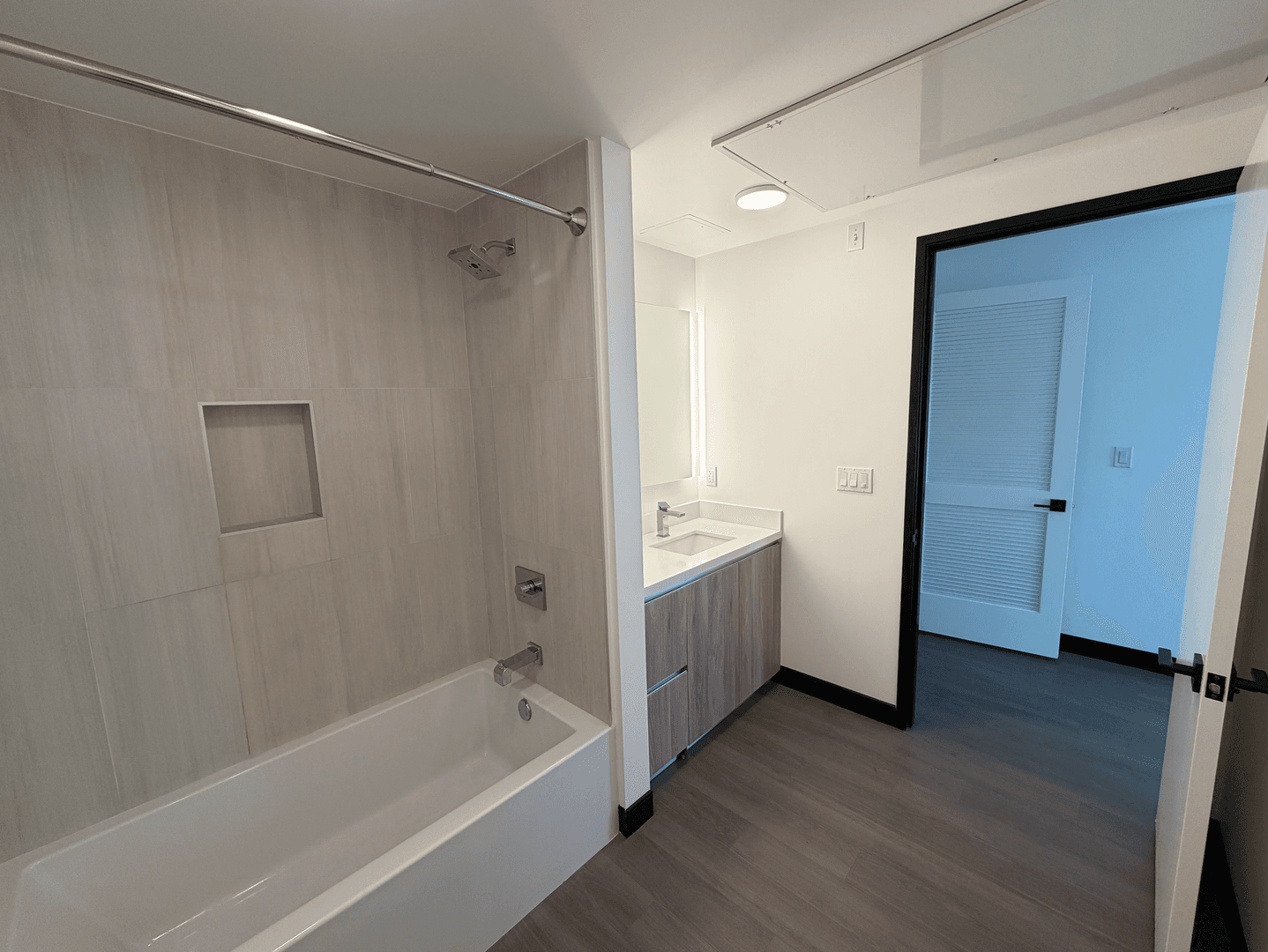Valley Village Apartment: 11445 Riverside Dr.