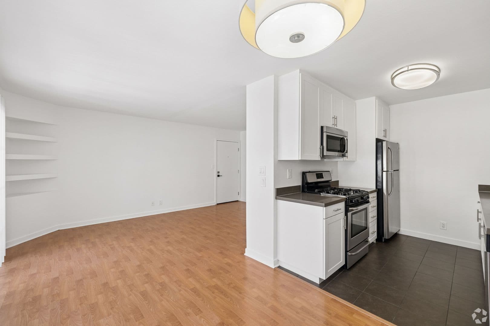 North Hollywood Apartment: 4824 Craner Ave