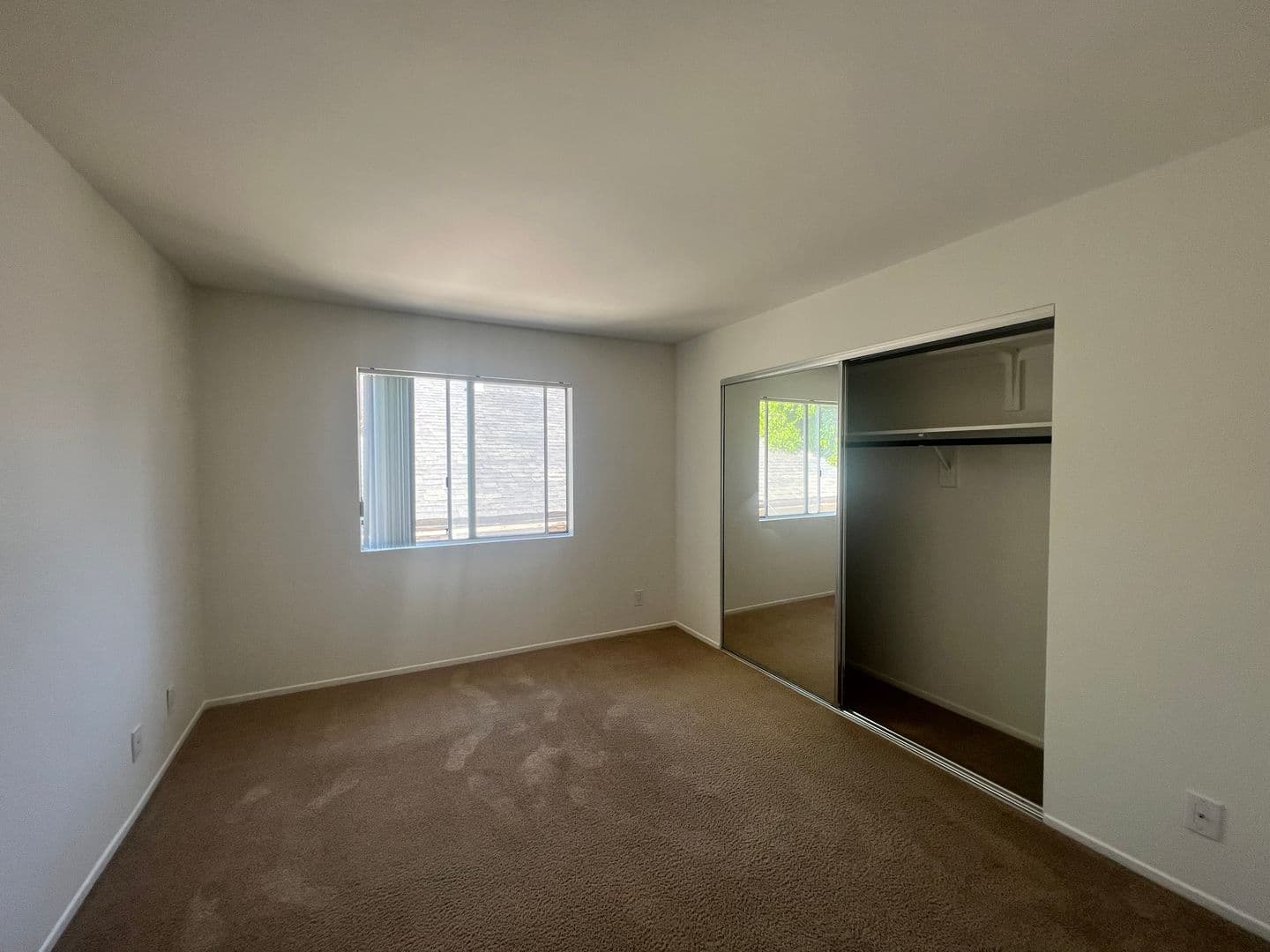 Toluca Lake Apartment: 4426 Cahuenga Blvd.