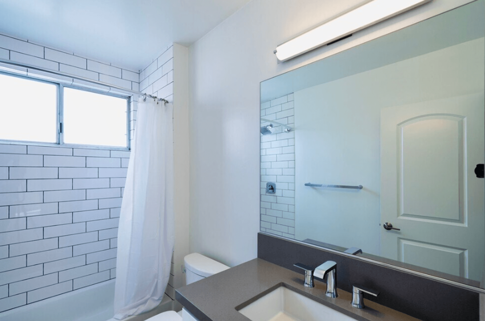 Burbank Apartment: 520 E Magnolia Blvd
