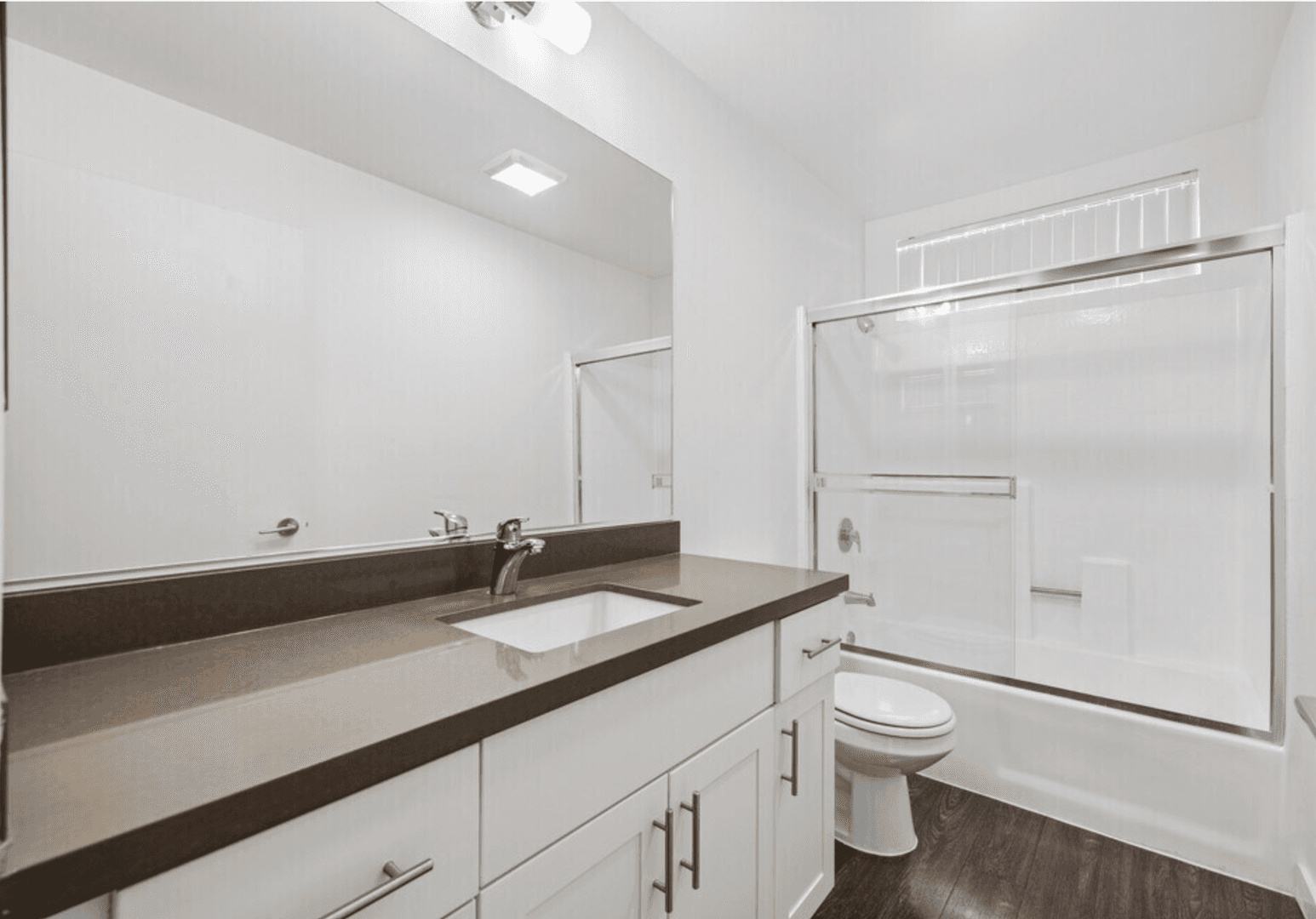 North Hollywood Apartment: 4824 Craner Ave
