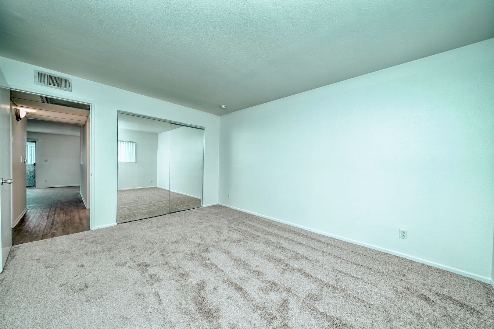 Sherman Oaks Apartment: 15111 Burbank Blvd.