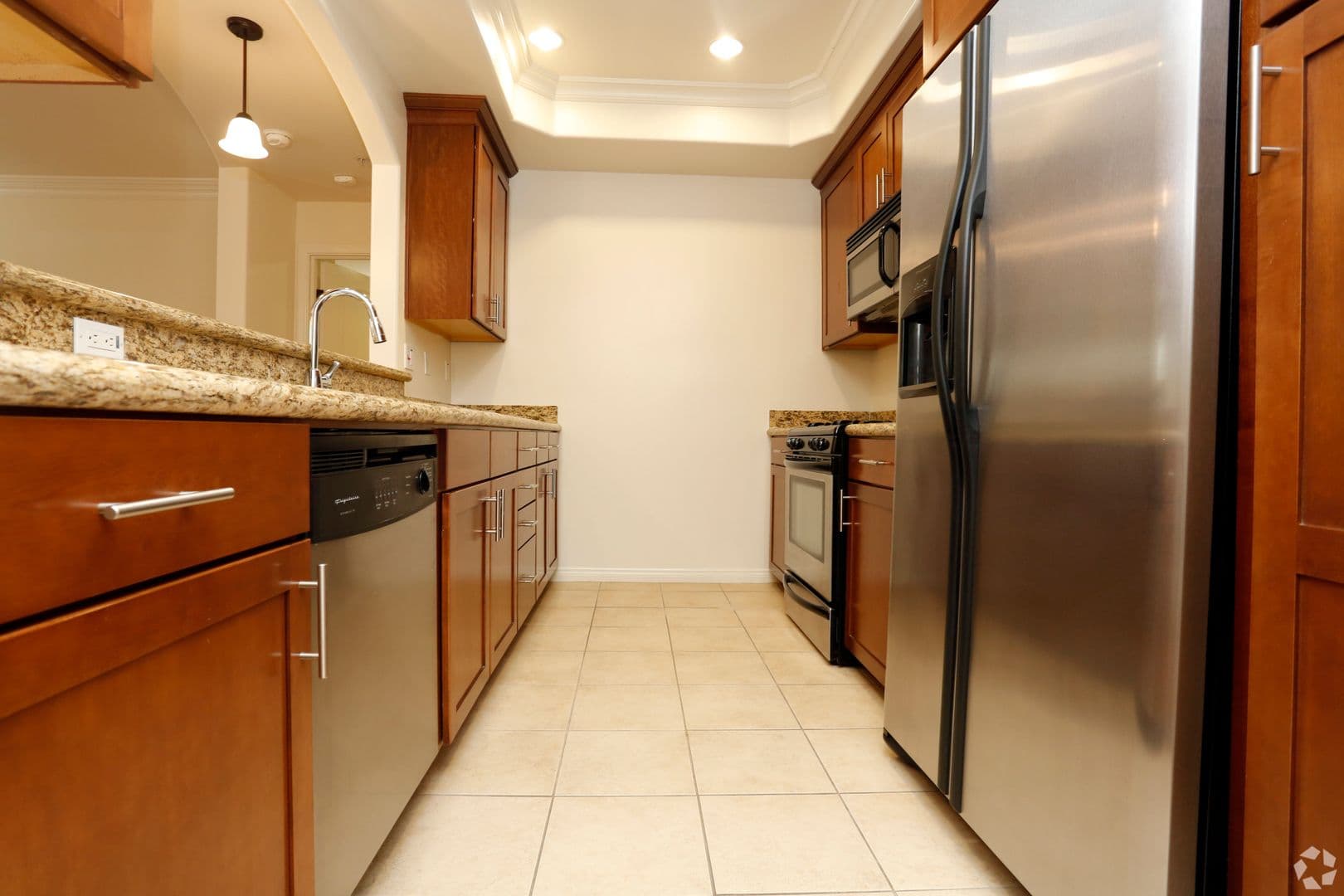 Toluca Lake Apartment: 10620 Whipple St