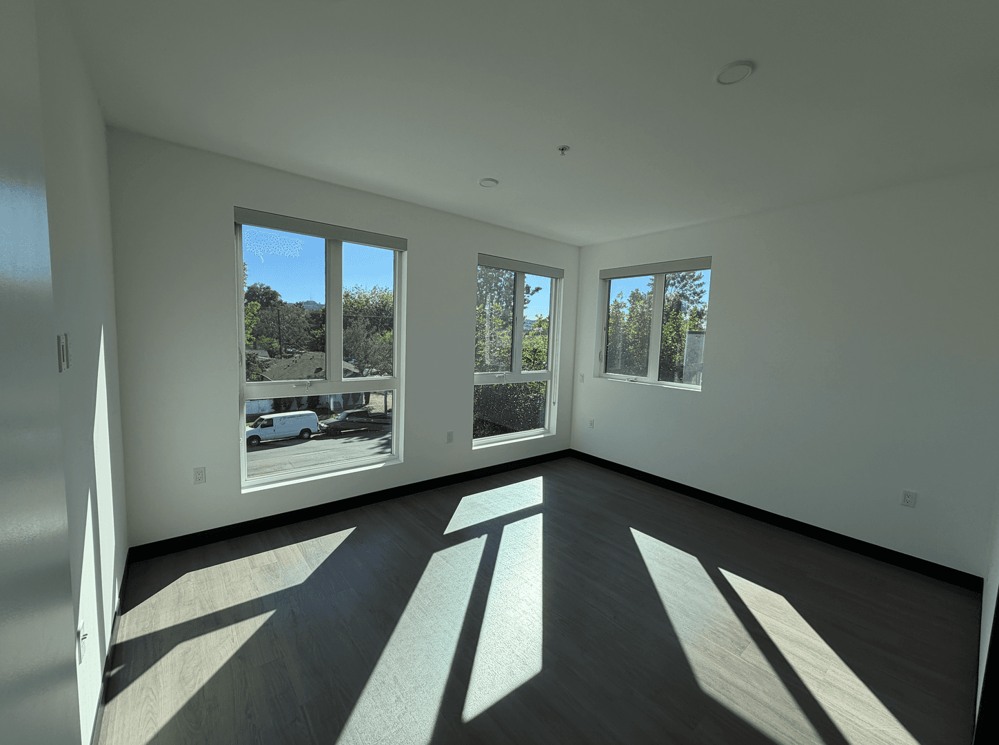 Valley Village Apartment: 11445 Riverside Dr.