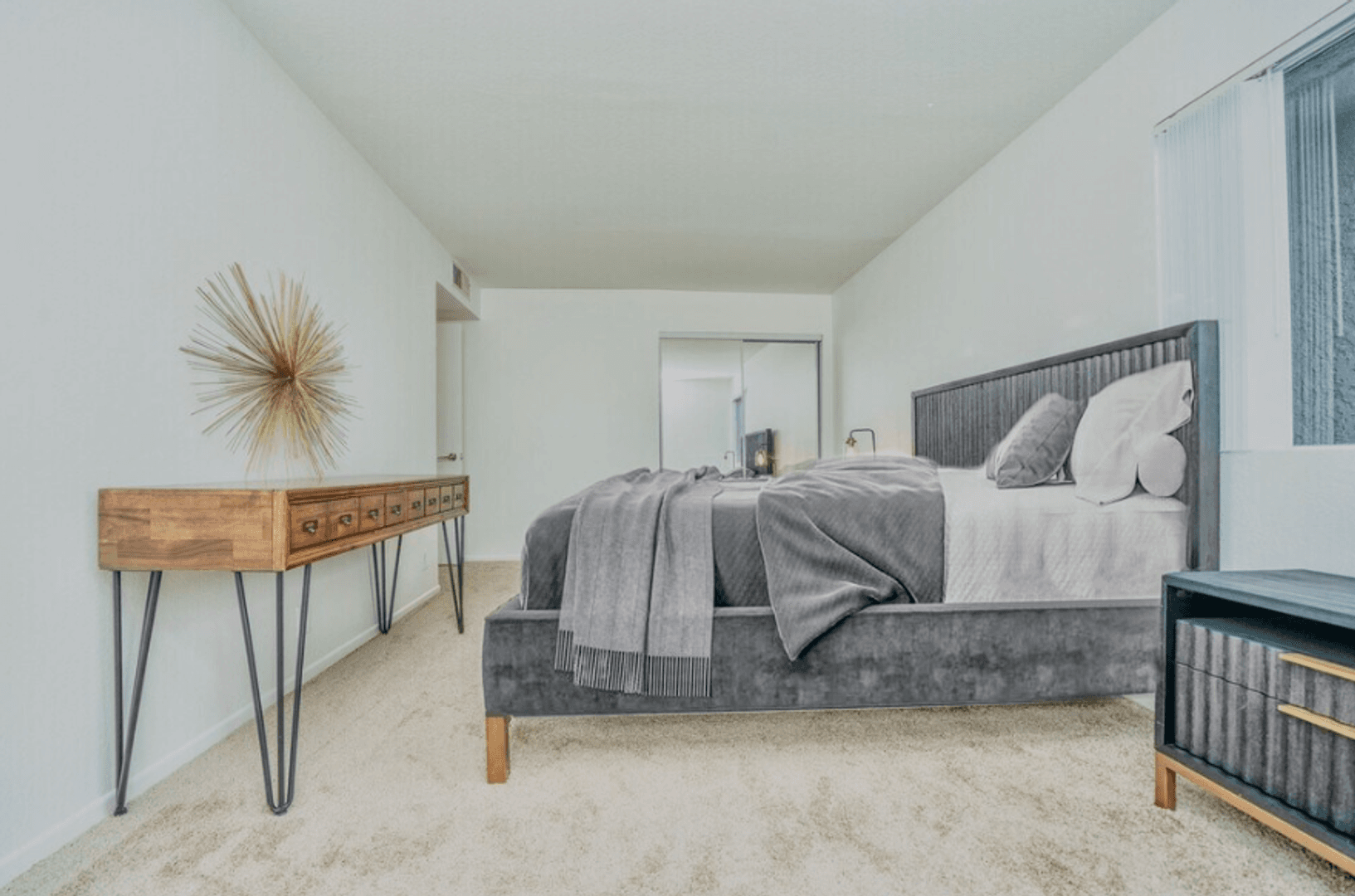 Sherman Oaks Apartment: 15111 Burbank Blvd.