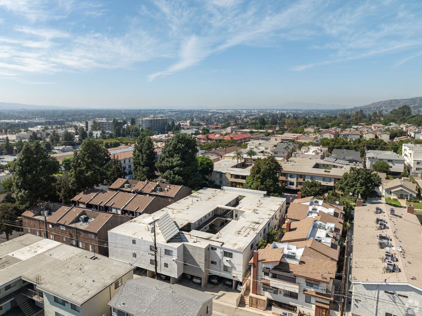 Burbank Apartment: 520 E Magnolia Blvd