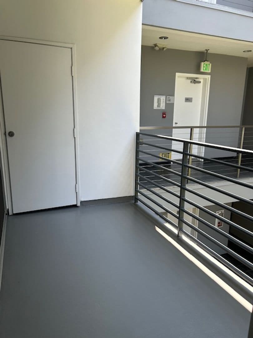 Los Angeles Apartment: 801 N Fairfax Ave