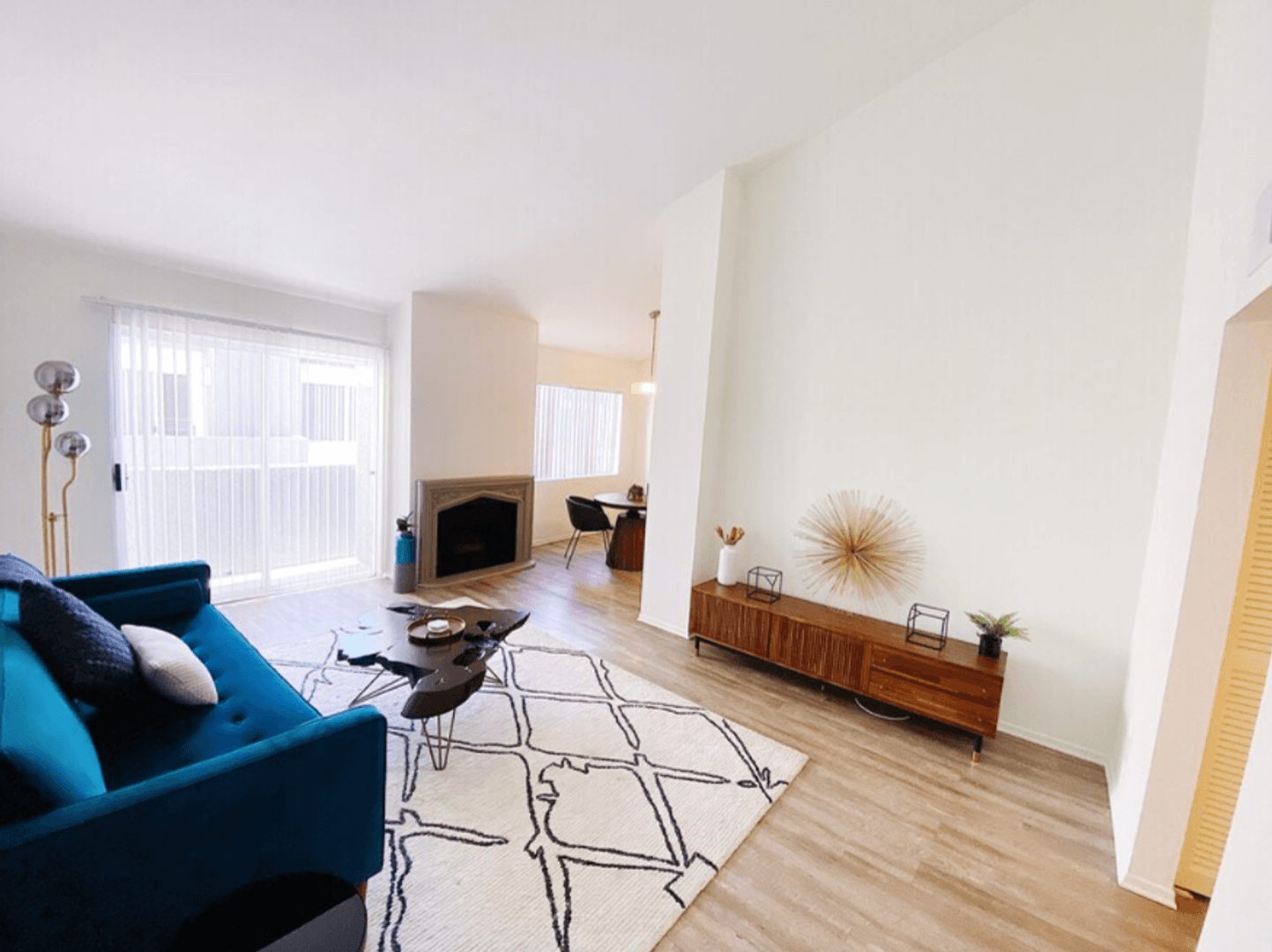 North Hollywood Apartment: 10930 Otsego St.