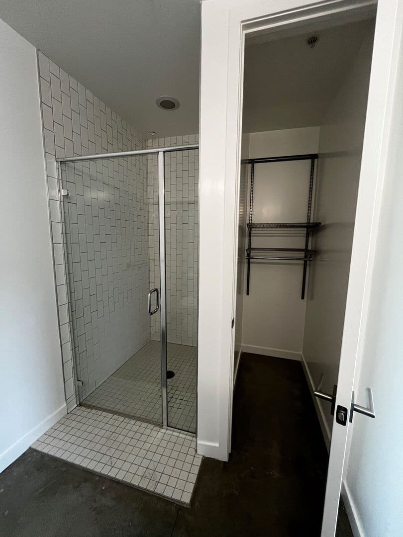 Los Angeles Apartment: 3425 Motor Ave.