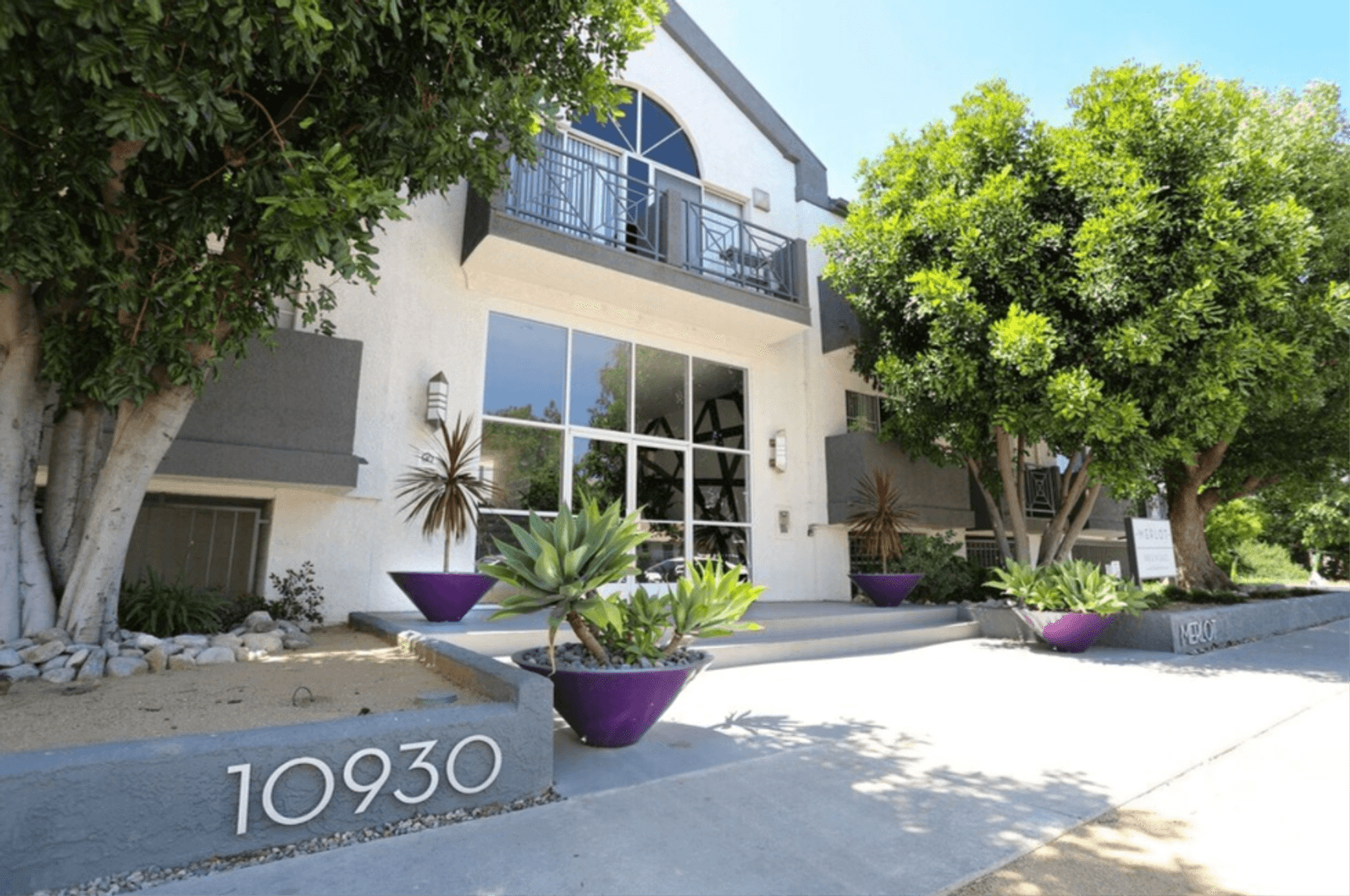North Hollywood Apartment: 10930 Otsego St.