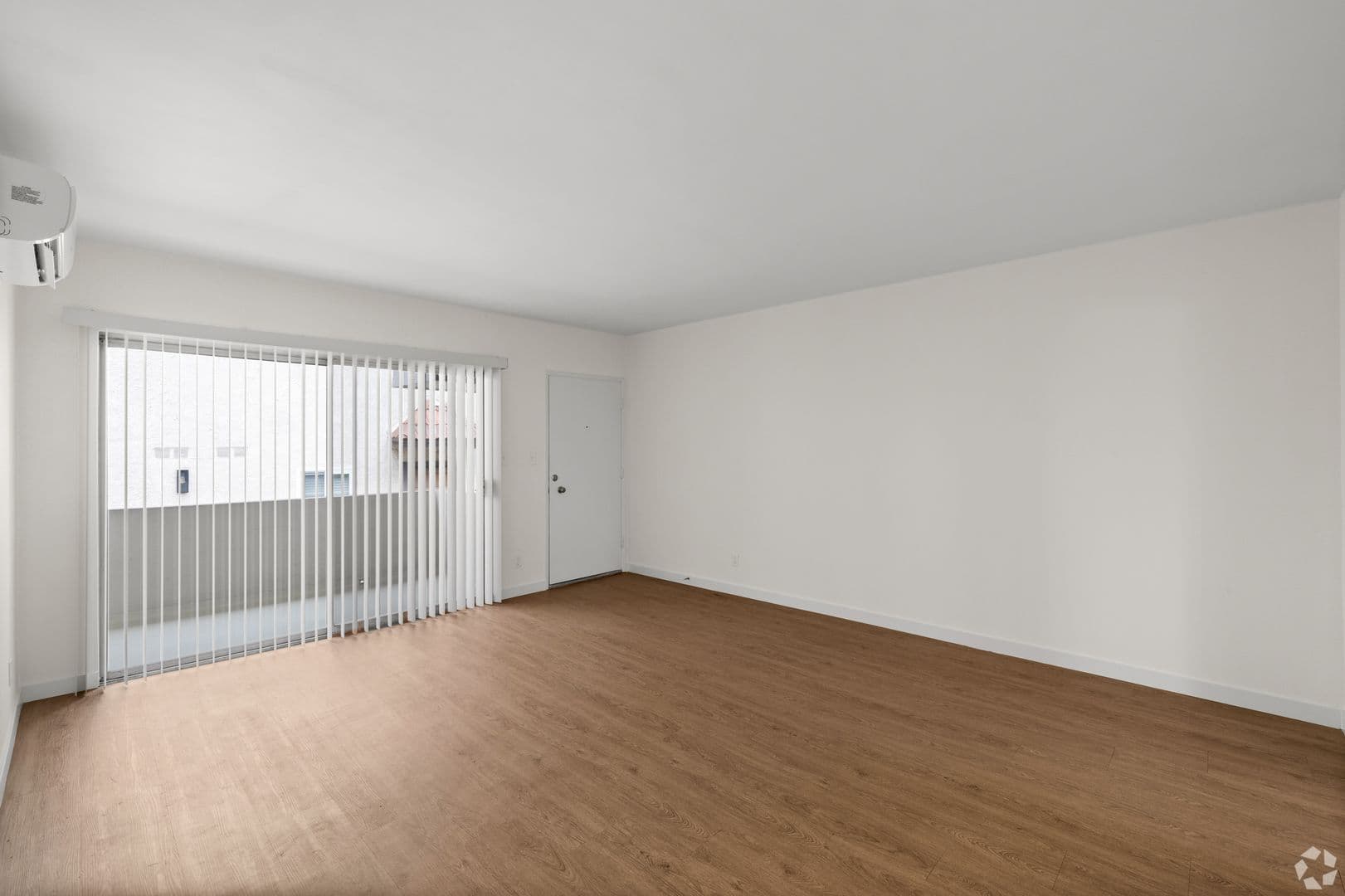 Burbank Apartment: 634 E. Harvard Rd