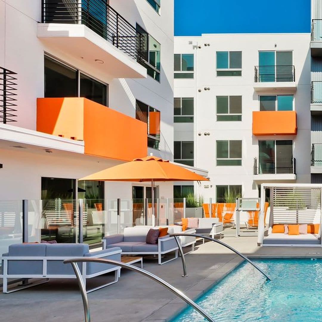 Los Angeles Apartment: 525 N. Wilton Pl