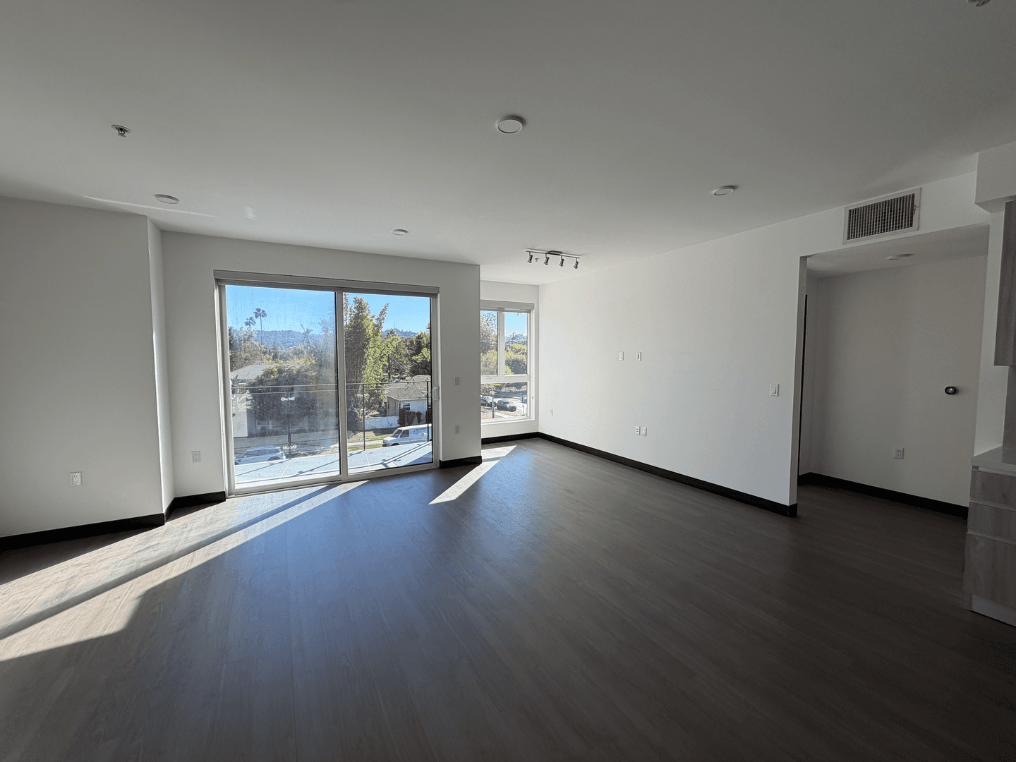 Valley Village Apartment: 11445 Riverside Dr.