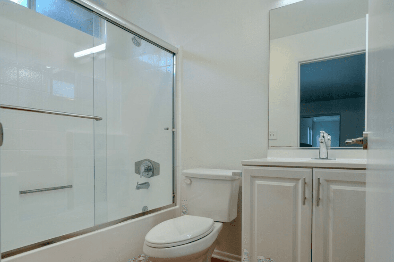 Sherman Oaks Apartment: 15111 Burbank Blvd.