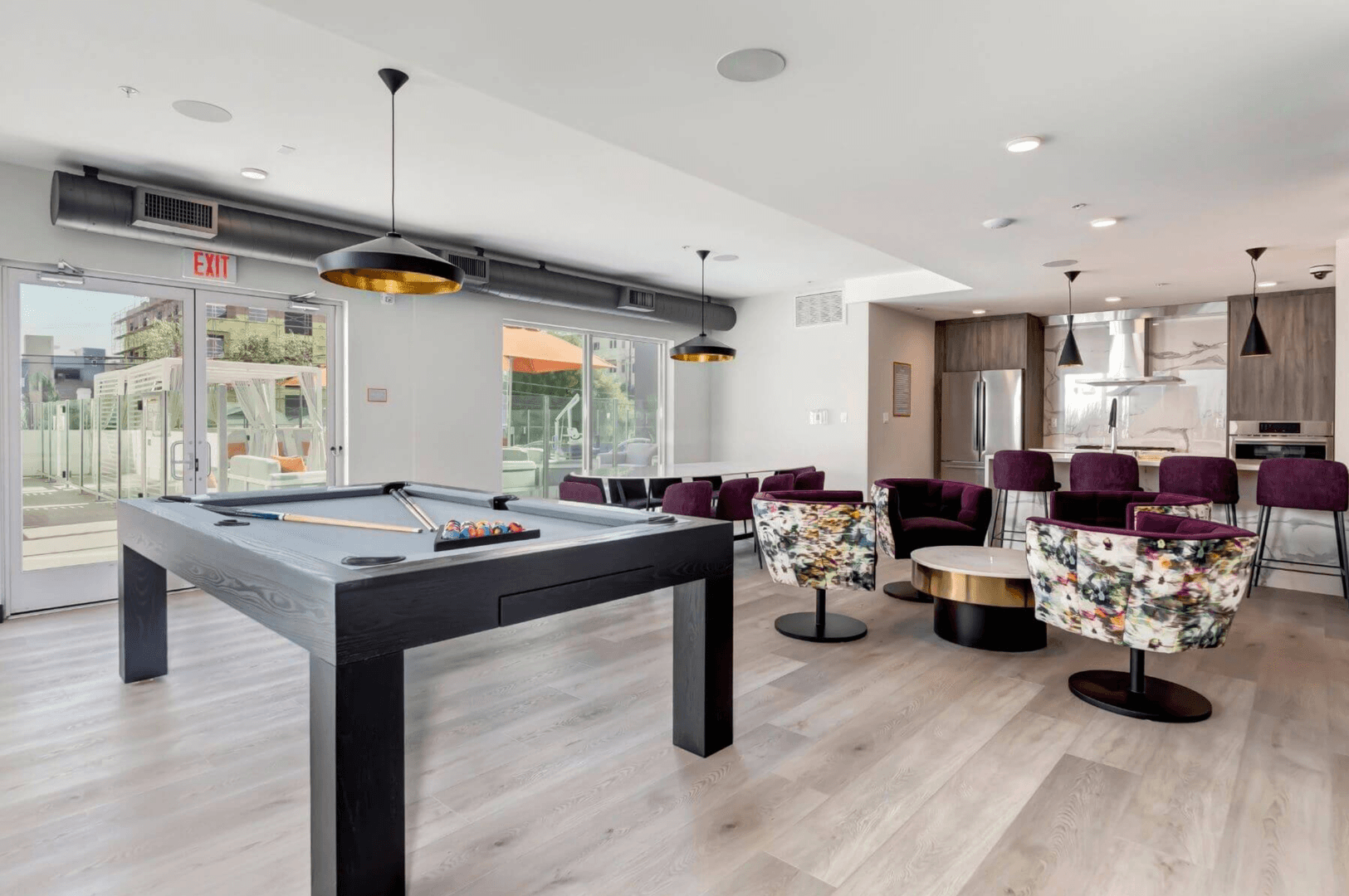 Los Angeles Apartment: 525 N. Wilton Pl